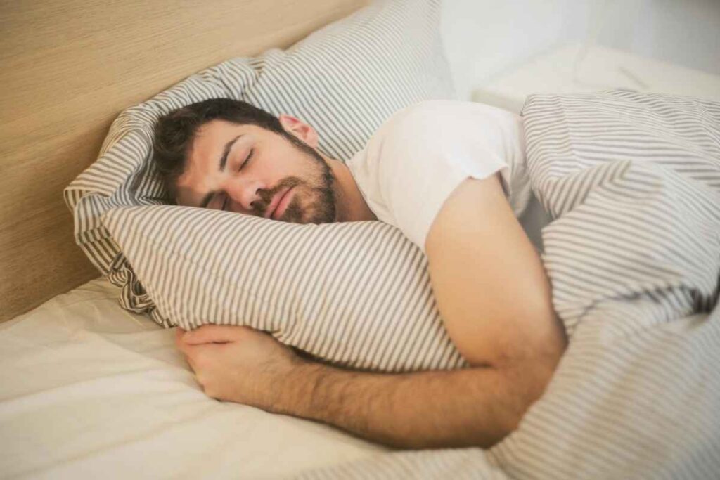 Woman sleeping with lavender – natural sleep aid
